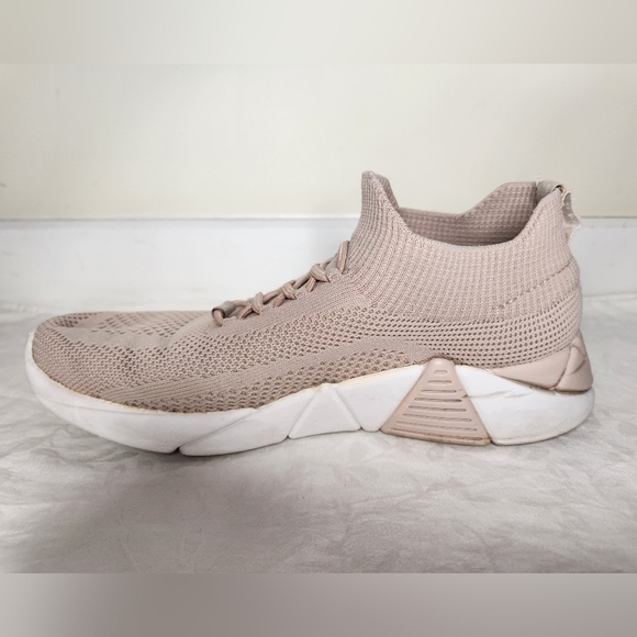 Sketchers pink A-line runners - Picture 5 of 12